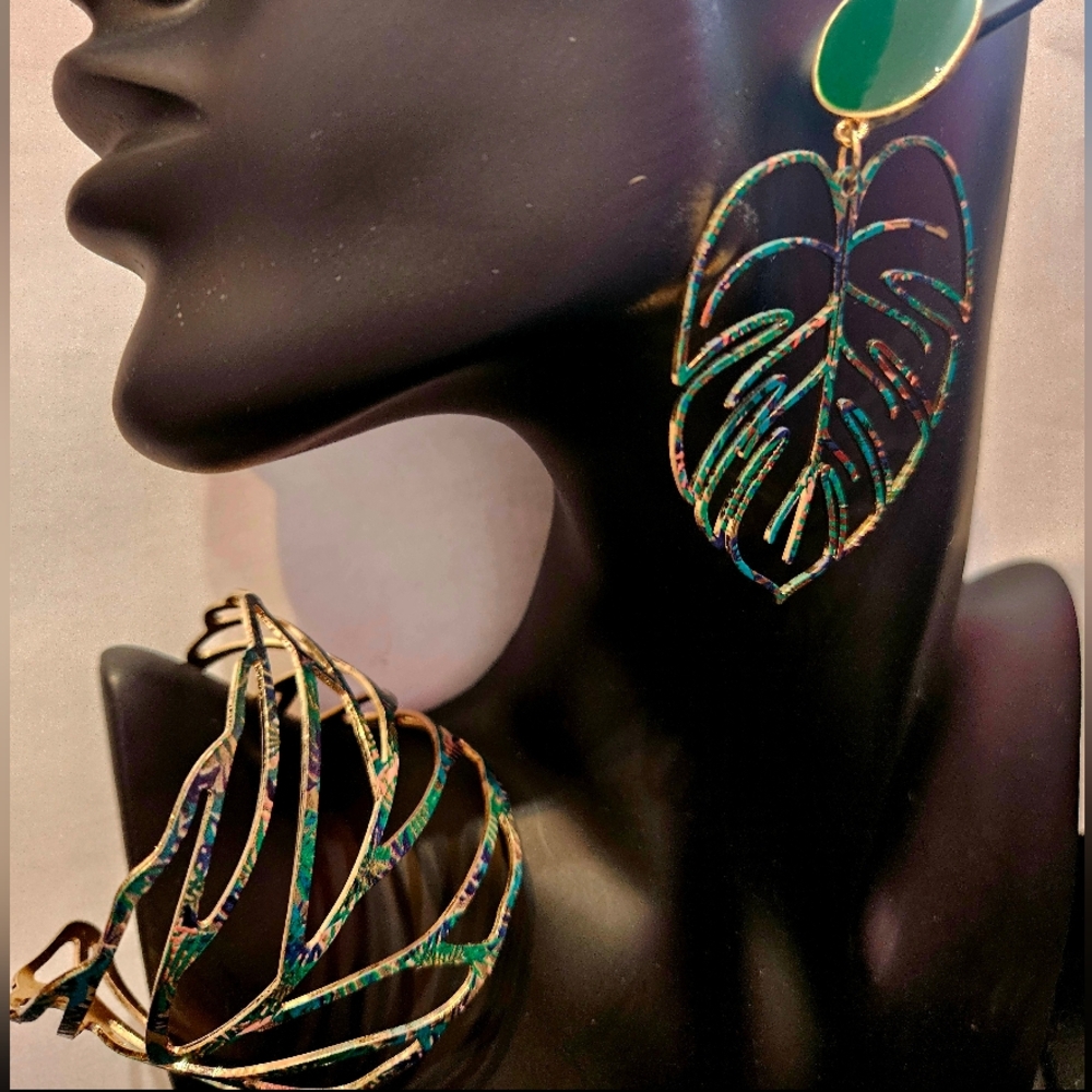 NWOT Leaf Jewelery Set